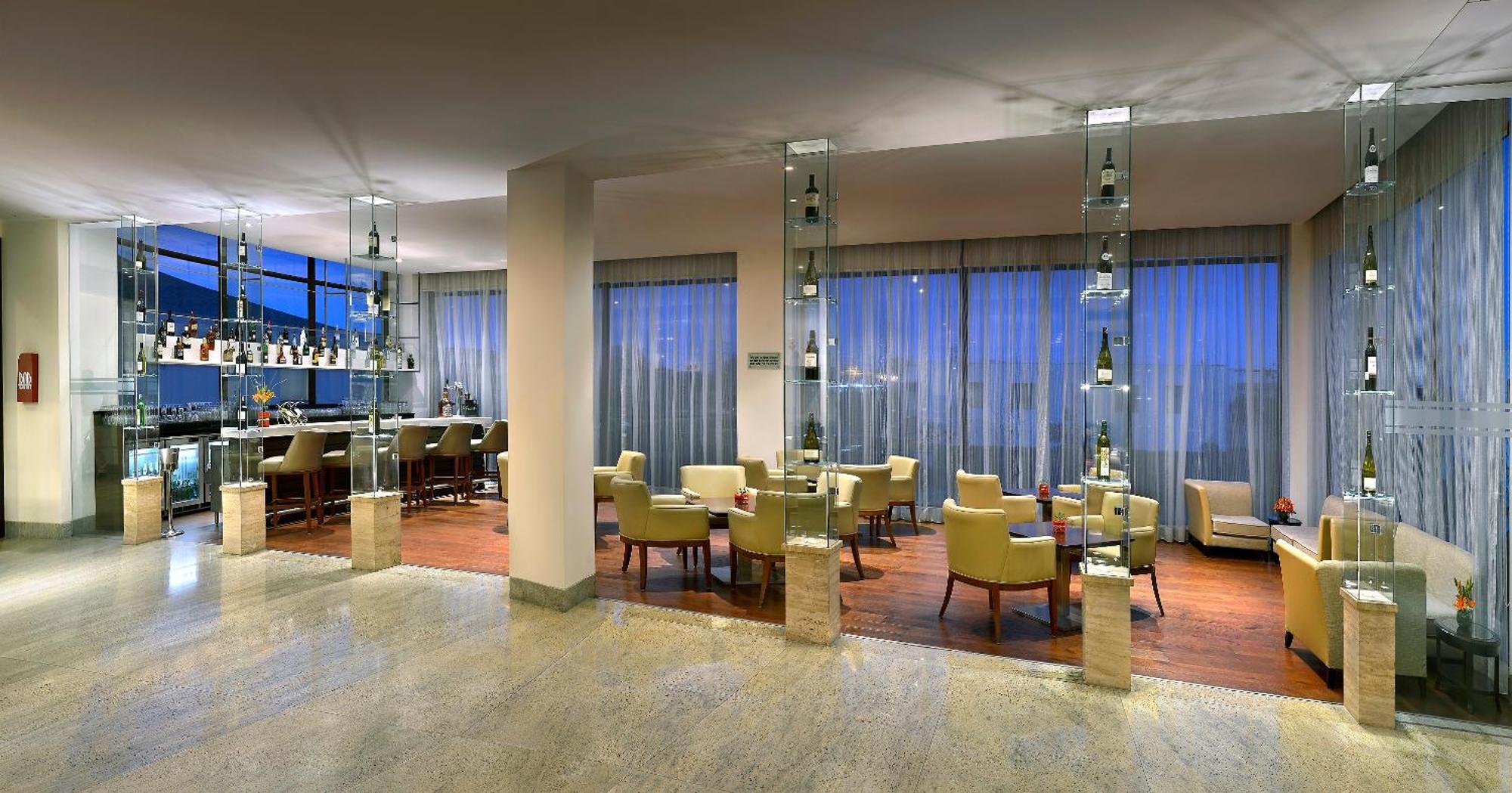 Four Points By Sheraton New Delhi, Airport Highway מראה חיצוני תמונה