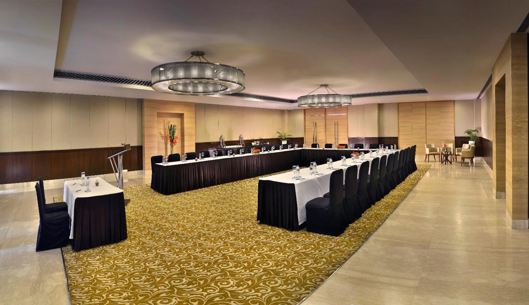 Four Points By Sheraton New Delhi, Airport Highway מראה חיצוני תמונה