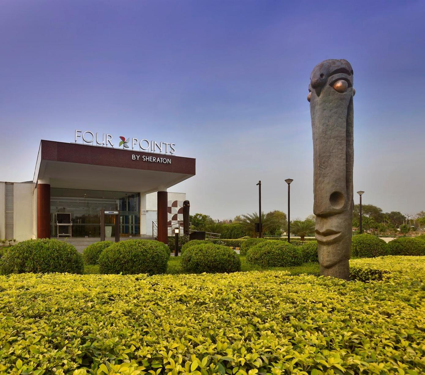 Four Points By Sheraton New Delhi, Airport Highway מראה חיצוני תמונה