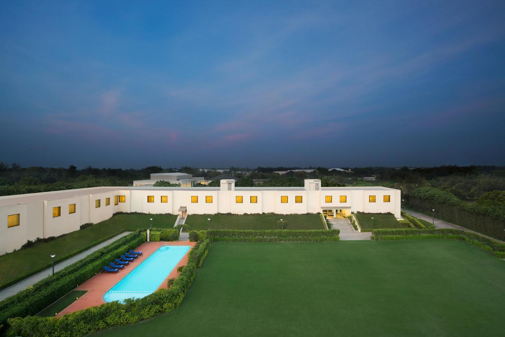 Four Points By Sheraton New Delhi, Airport Highway מראה חיצוני תמונה