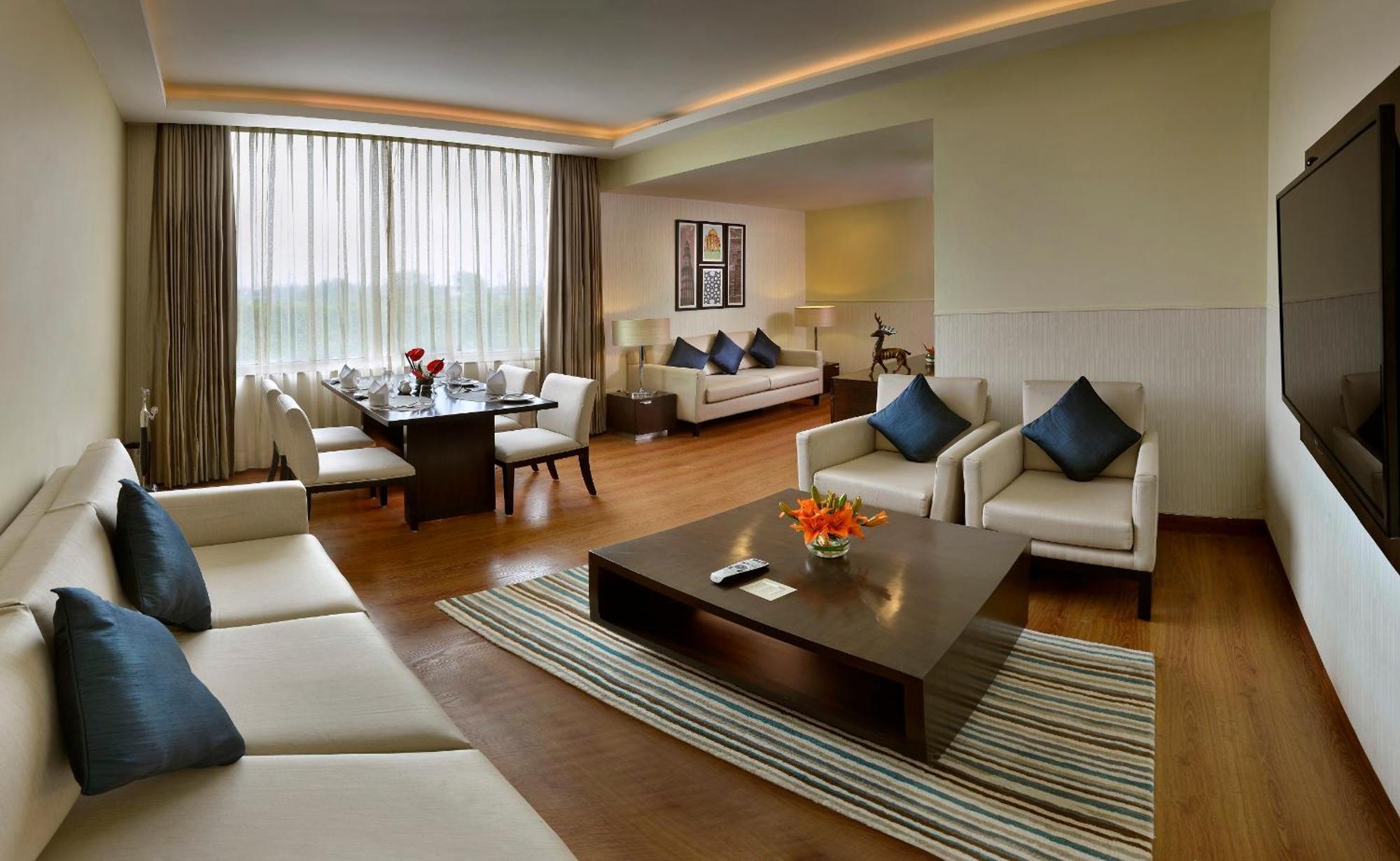 Four Points By Sheraton New Delhi, Airport Highway מראה חיצוני תמונה