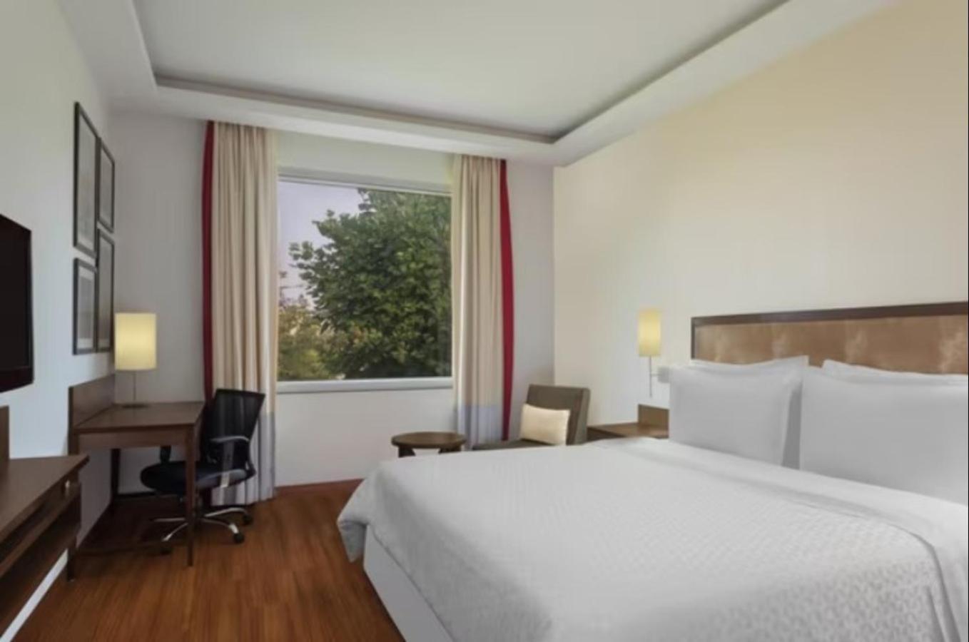 Four Points By Sheraton New Delhi, Airport Highway מראה חיצוני תמונה