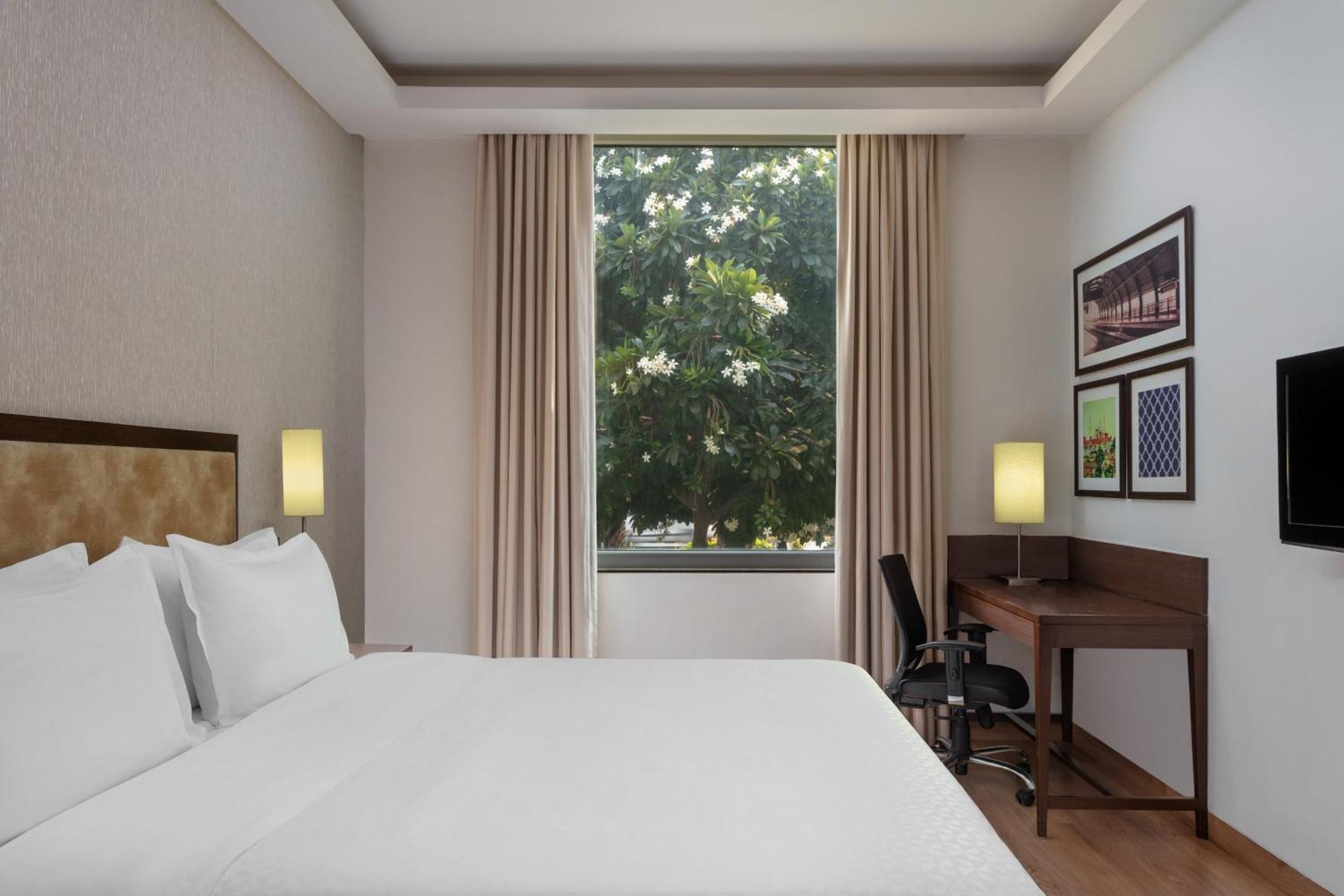 Four Points By Sheraton New Delhi, Airport Highway מראה חיצוני תמונה