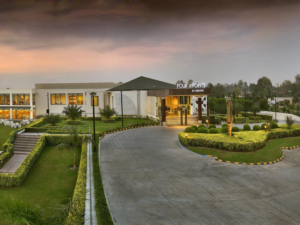 Four Points By Sheraton New Delhi, Airport Highway מראה חיצוני תמונה