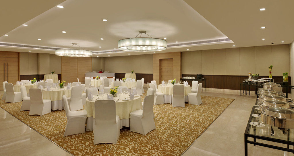 Four Points By Sheraton New Delhi, Airport Highway מראה חיצוני תמונה